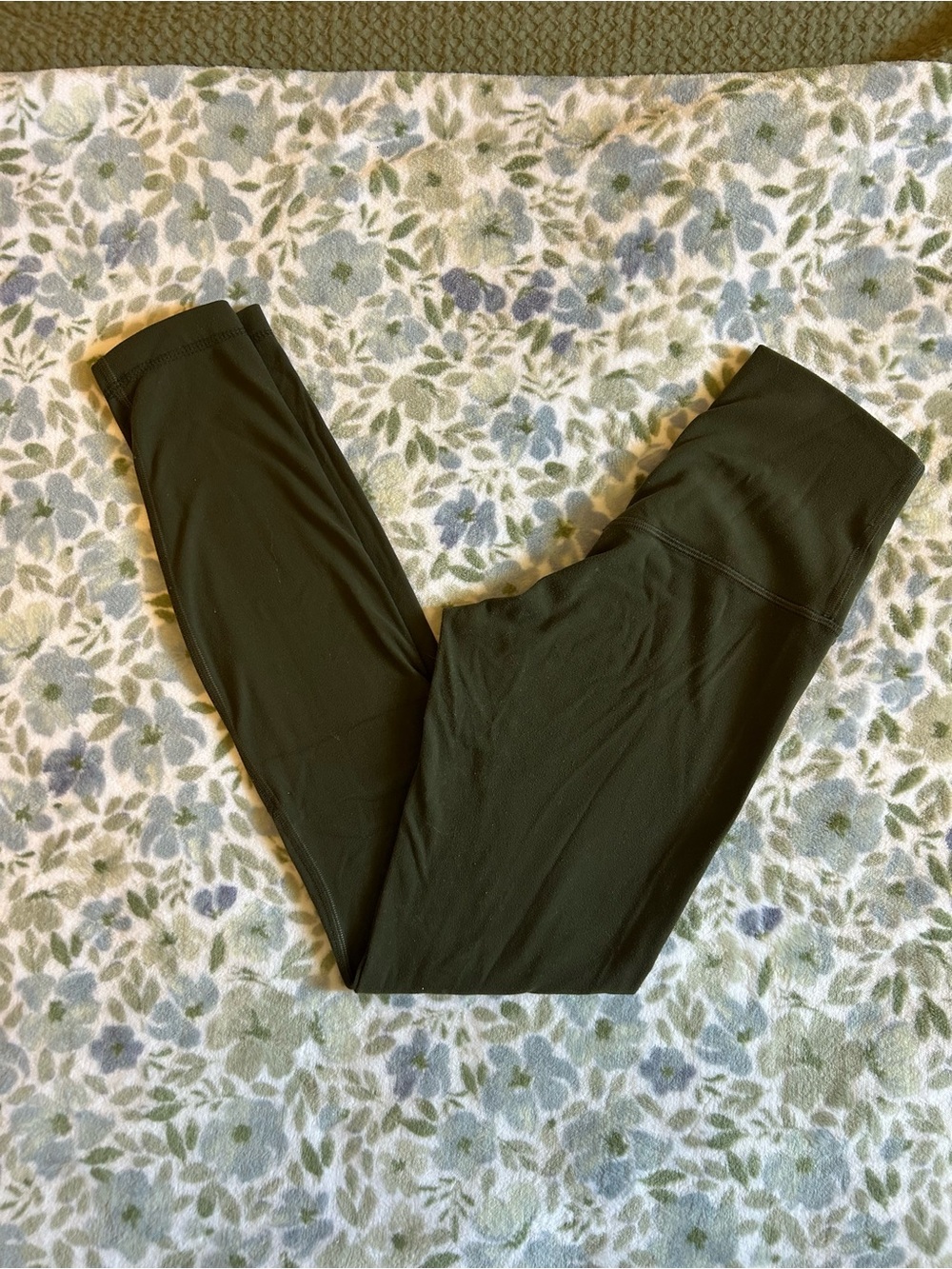 Lululemon Olive Green Align 25” Leggings